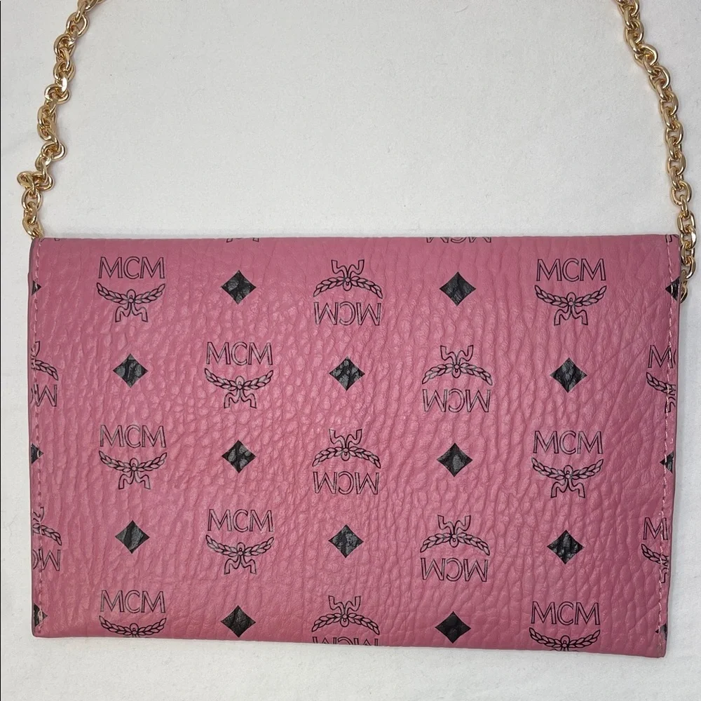 MCM Pink Envelope Clutch with Unbranded Gold Chain - Picture 2 of 9